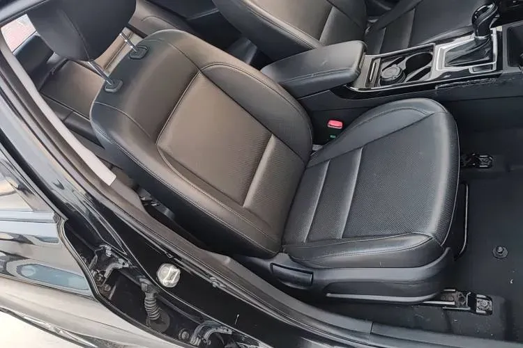 2014 Hyundai Mistra 1.8L 143HP L4 6AT,autocango,china used car exporter,china ev exporter,chinese used car exporter,chinese used ev exporter