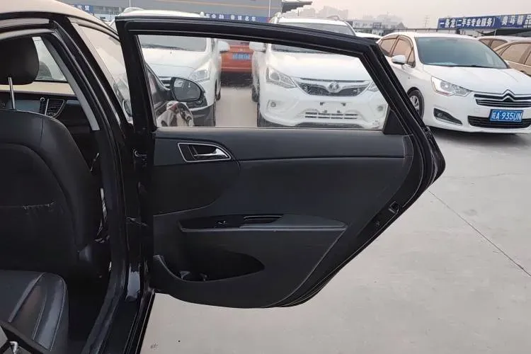 2014 Hyundai Mistra 1.8L 143HP L4 6AT,autocango,china used car exporter,china ev exporter,chinese used car exporter,chinese used ev exporter