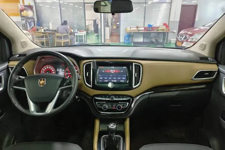 2017 JinBei F50 1.6L 118HP L4 5MT,autocango,china used car exporter,china ev exporter,chinese used car exporter,chinese used ev exporter