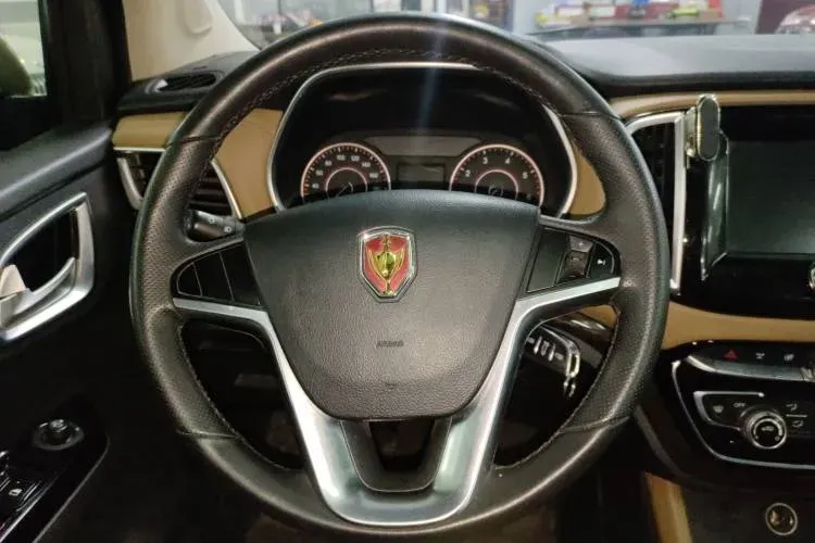 2017 JinBei F50 1.6L 118HP L4 5MT,autocango,china used car exporter,china ev exporter,chinese used car exporter,chinese used ev exporter