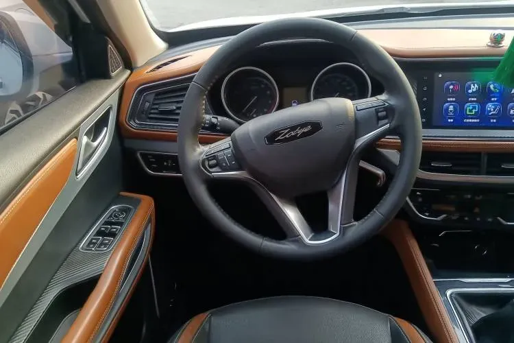 2017 Zotye T300 1.5L 112HP L4 5MT,autocango,china used car exporter,china ev exporter,chinese used car exporter,chinese used ev exporter