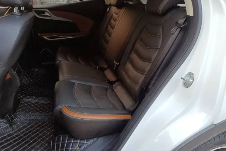 2017 Zotye T300 1.5L 112HP L4 5MT,autocango,china used car exporter,china ev exporter,chinese used car exporter,chinese used ev exporter