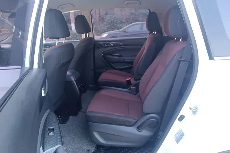 2017 ChangAn Oshan A800 1.6L 125HP L4 5MT,autocango,china used car exporter,china ev exporter,chinese used car exporter,chinese used ev exporter