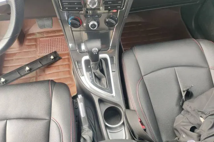 2014 Brilliance Auto V5 1.5T 150HP L4 5AT,autocango,china used car exporter,china ev exporter,chinese used car exporter,chinese used ev exporter