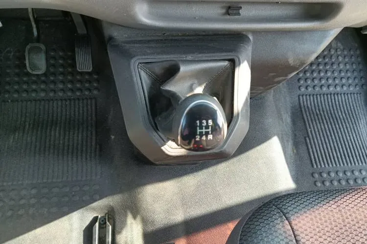 2017 JMC TeShun 2.8T 116HP L4 5MT,autocango,china used car exporter,china ev exporter,chinese used car exporter,chinese used ev exporter