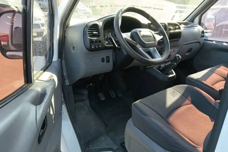 2017 JMC TeShun 2.8T 116HP L4 5MT,autocango,china used car exporter,china ev exporter,chinese used car exporter,chinese used ev exporter