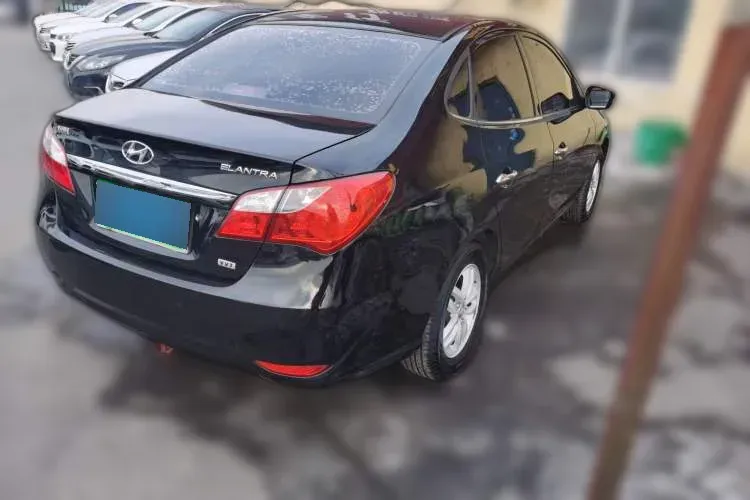 2011 Hyundai Celesta 1.6L 123HP L4 5MT,autocango,china used car exporter,china ev exporter,chinese used car exporter,chinese used ev exporter