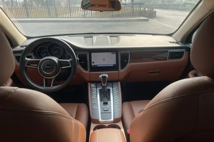 2017 Zotye SR9 2.0T 190HP L4 6DCT,autocango,china used car exporter,china ev exporter,chinese used car exporter,chinese used ev exporter