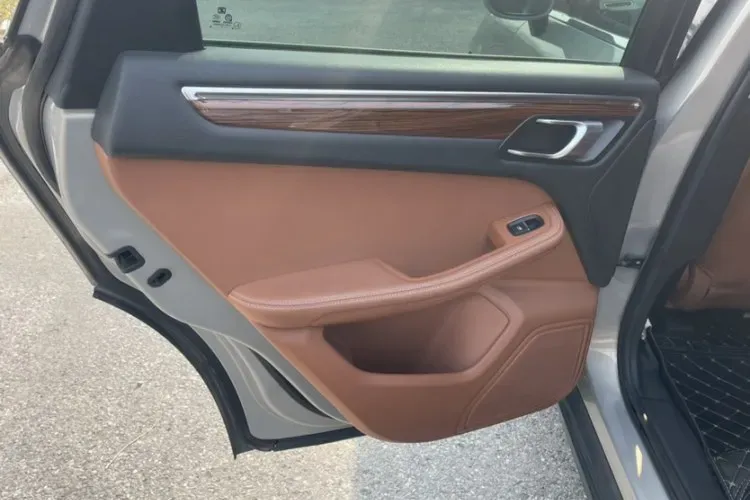 2017 Zotye SR9 2.0T 190HP L4 6DCT,autocango,china used car exporter,china ev exporter,chinese used car exporter,chinese used ev exporter