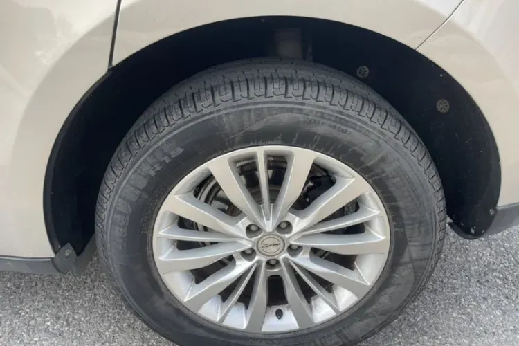 2017 Zotye SR9 2.0T 190HP L4 6DCT,autocango,china used car exporter,china ev exporter,chinese used car exporter,chinese used ev exporter