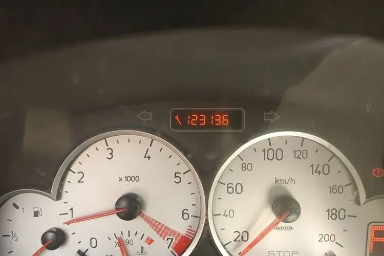 2012 Citroen C2 1.6L 106HP L4 4AT,autocango,china used car exporter,china ev exporter,chinese used car exporter,chinese used ev exporter