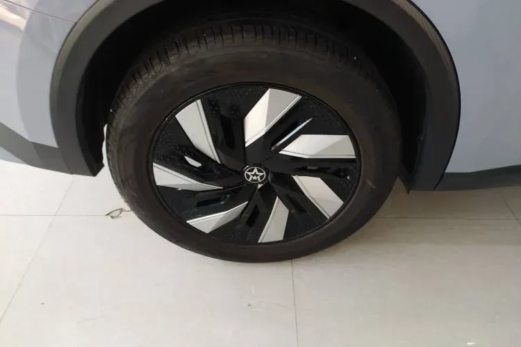 2023 Venucia Grand V DD-i 1.5T 163HP L4 E-CVT PHEV 18.4KWH,autocango,china used car exporter,china ev exporter,chinese used car exporter,chinese used ev exporter