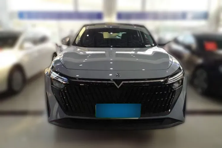 2023 Venucia Grand V DD-i 1.5T 163HP L4 E-CVT PHEV 18.4KWH,autocango,china used car exporter,china ev exporter,chinese used car exporter,chinese used ev exporter