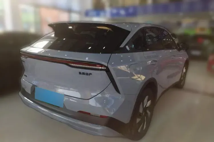 2023 Venucia Grand V DD-i 1.5T 163HP L4 E-CVT PHEV 18.4KWH,autocango,china used car exporter,china ev exporter,chinese used car exporter,chinese used ev exporter