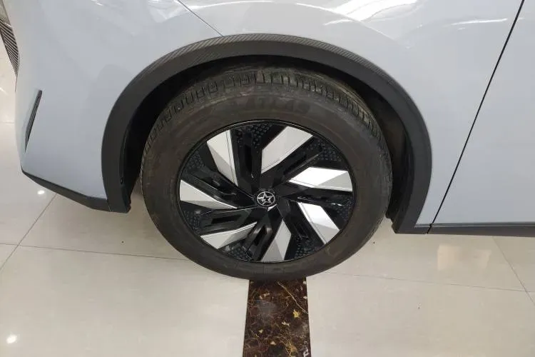 2023 Venucia Grand V DD-i 1.5T 163HP L4 E-CVT PHEV 18.4KWH,autocango,china used car exporter,china ev exporter,chinese used car exporter,chinese used ev exporter