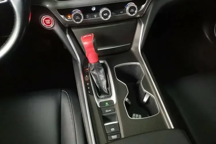 2018 Honda Accord 1.5T 194HP L4 CVT,autocango,china used car exporter,china ev exporter,chinese used car exporter,chinese used ev exporter