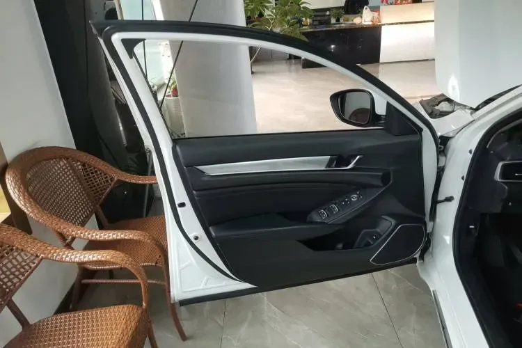 2018 Honda Accord 1.5T 194HP L4 CVT,autocango,china used car exporter,china ev exporter,chinese used car exporter,chinese used ev exporter