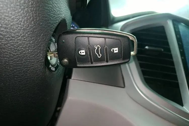 2021 JAC Refine M4 2.0L 144HP L4 5MT,autocango,china used car exporter,china ev exporter,chinese used car exporter,chinese used ev exporter