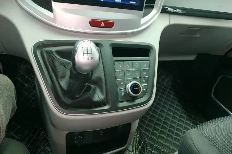 2021 JAC Refine M4 2.0L 144HP L4 5MT,autocango,china used car exporter,china ev exporter,chinese used car exporter,chinese used ev exporter