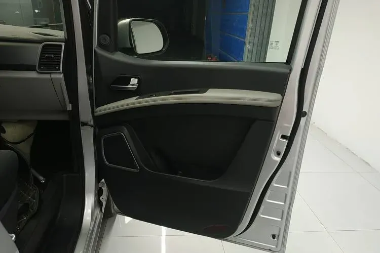 2021 JAC Refine M4 2.0L 144HP L4 5MT,autocango,china used car exporter,china ev exporter,chinese used car exporter,chinese used ev exporter