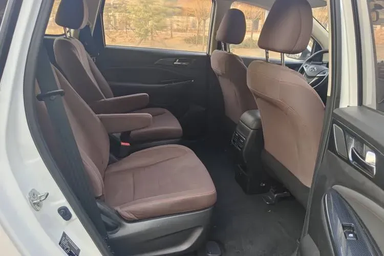 2017 ChangAn Oshan A800 1.6L 125HP L4 5MT,autocango,china used car exporter,china ev exporter,chinese used car exporter,chinese used ev exporter