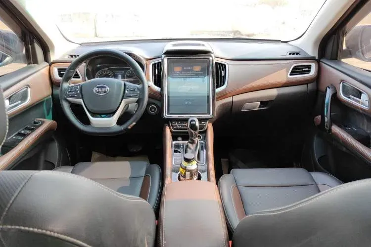 2017 SWM X7 1.5T 156HP L4 6AT,autocango,china used car exporter,china ev exporter,chinese used car exporter,chinese used ev exporter