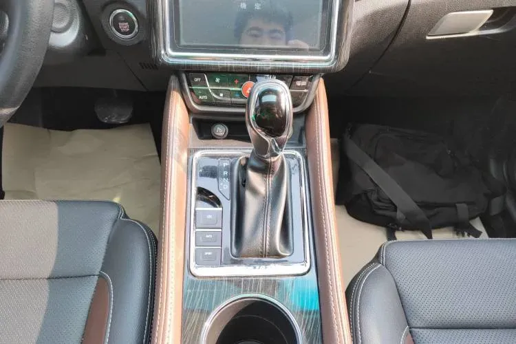 2017 SWM X7 1.5T 156HP L4 6AT,autocango,china used car exporter,china ev exporter,chinese used car exporter,chinese used ev exporter