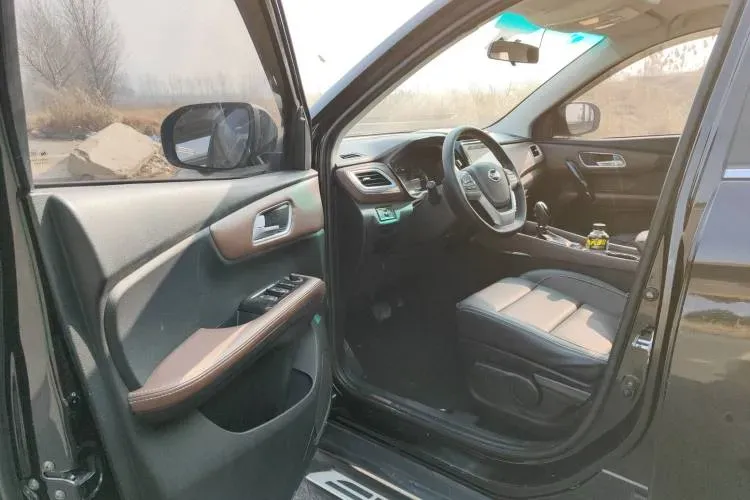 2017 SWM X7 1.5T 156HP L4 6AT,autocango,china used car exporter,china ev exporter,chinese used car exporter,chinese used ev exporter