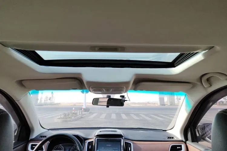 2017 SWM X7 1.5T 156HP L4 6AT,autocango,china used car exporter,china ev exporter,chinese used car exporter,chinese used ev exporter