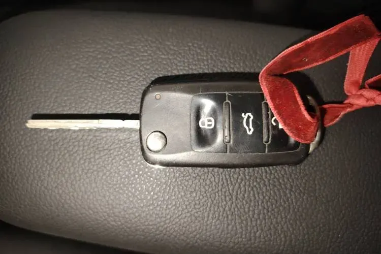 2014 Volkswagen Polo 1.4L 90HP L4 6AT,autocango,china used car exporter,china ev exporter,chinese used car exporter,chinese used ev exporter