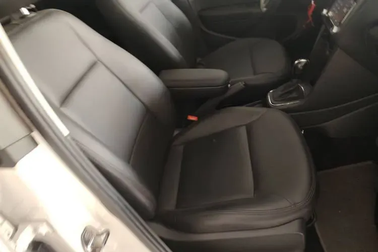 2014 Volkswagen Polo 1.4L 90HP L4 6AT,autocango,china used car exporter,china ev exporter,chinese used car exporter,chinese used ev exporter