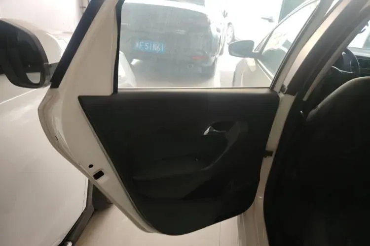 2014 Volkswagen Polo 1.4L 90HP L4 6AT,autocango,china used car exporter,china ev exporter,chinese used car exporter,chinese used ev exporter