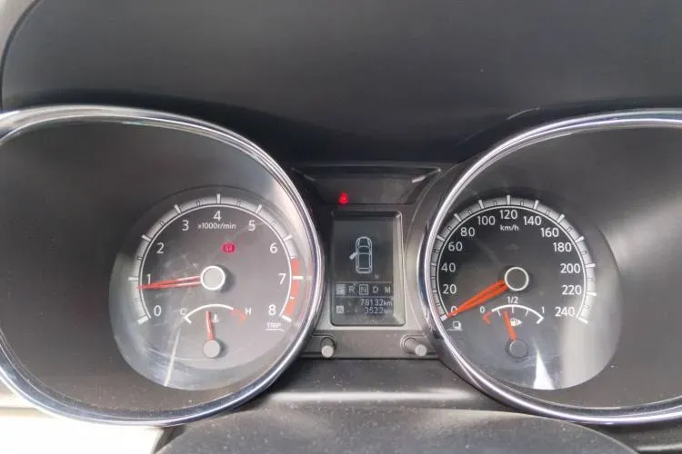 2015 Venucia T70 2.0L 144HP L4 CVT,autocango,china used car exporter,china ev exporter,chinese used car exporter,chinese used ev exporter