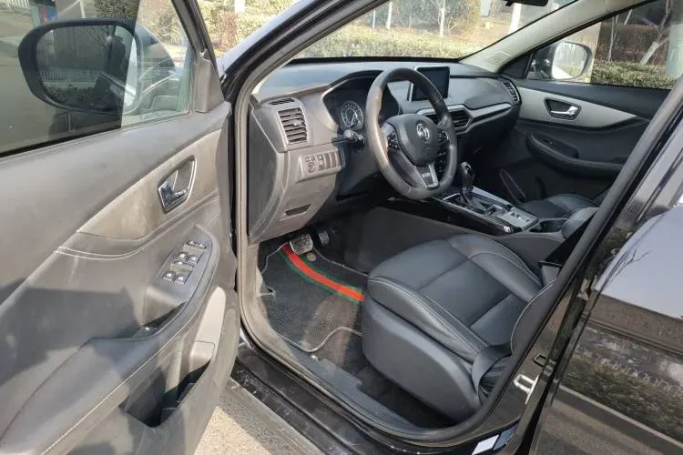 2019 DongFeng Fengon Fengon S560 1.8L 139HP L4 CVT,autocango,china used car exporter,china ev exporter,chinese used car exporter,chinese used ev exporter