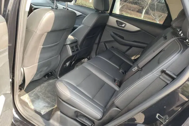 2019 DongFeng Fengon Fengon S560 1.8L 139HP L4 CVT,autocango,china used car exporter,china ev exporter,chinese used car exporter,chinese used ev exporter