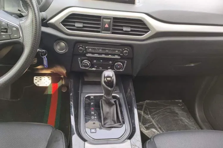 2019 DongFeng Fengon Fengon S560 1.8L 139HP L4 CVT,autocango,china used car exporter,china ev exporter,chinese used car exporter,chinese used ev exporter