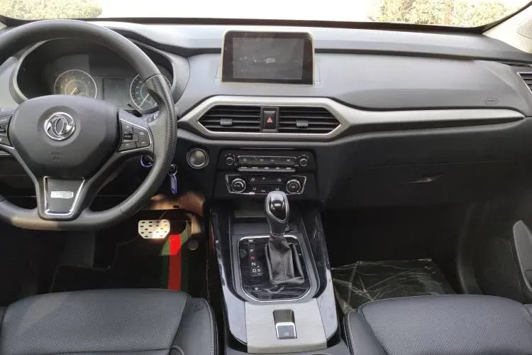 2019 DongFeng Fengon Fengon S560 1.8L 139HP L4 CVT,autocango,china used car exporter,china ev exporter,chinese used car exporter,chinese used ev exporter