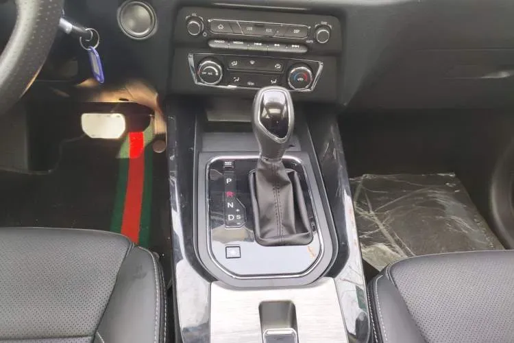 2019 DongFeng Fengon Fengon S560 1.8L 139HP L4 CVT,autocango,china used car exporter,china ev exporter,chinese used car exporter,chinese used ev exporter