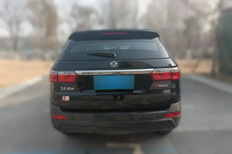 2019 DongFeng Fengon Fengon S560 1.8L 139HP L4 CVT,autocango,china used car exporter,china ev exporter,chinese used car exporter,chinese used ev exporter