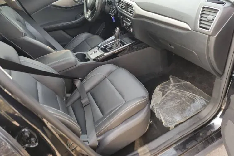 2019 DongFeng Fengon Fengon S560 1.8L 139HP L4 CVT,autocango,china used car exporter,china ev exporter,chinese used car exporter,chinese used ev exporter