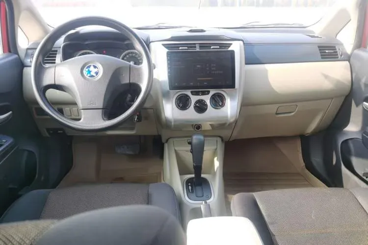 2013 Venucia R50 1.6L 117HP L4 4AT,autocango,china used car exporter,china ev exporter,chinese used car exporter,chinese used ev exporter