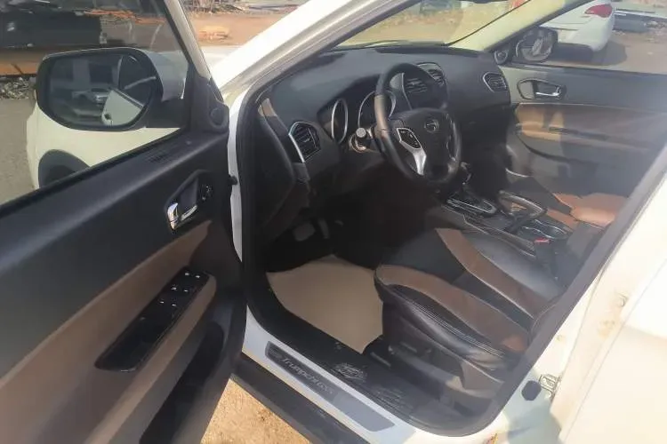 2015 GAC Trumpchi GS5 Super 1.8T 177HP L4 7DCT,autocango,china used car exporter,china ev exporter,chinese used car exporter,chinese used ev exporter