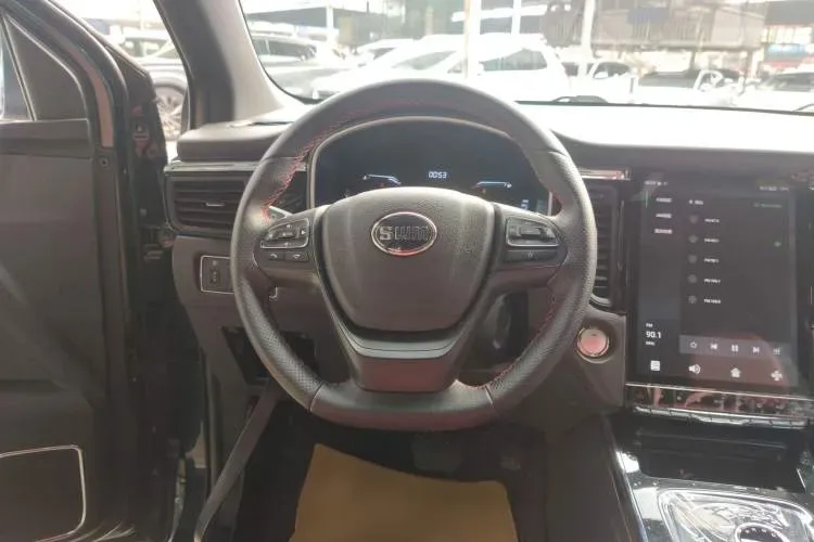 2022 SWM G05 1.5T 156HP L4 7DCT,autocango,china used car exporter,china ev exporter,chinese used car exporter,chinese used ev exporter