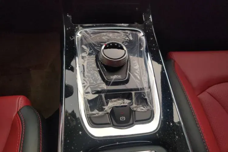 2022 SWM G05 1.5T 156HP L4 7DCT,autocango,china used car exporter,china ev exporter,chinese used car exporter,chinese used ev exporter