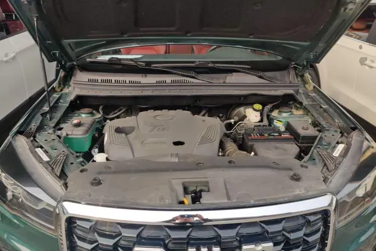 2022 SWM G05 1.5T 156HP L4 7DCT,autocango,china used car exporter,china ev exporter,chinese used car exporter,chinese used ev exporter