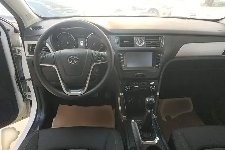 2016 BeiJing Auto Senova X55 1.5L 116HP L4 5MT,autocango,china used car exporter,china ev exporter,chinese used car exporter,chinese used ev exporter