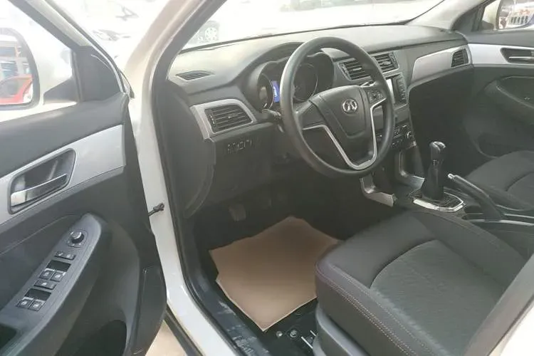 2016 BeiJing Auto Senova X55 1.5L 116HP L4 5MT,autocango,china used car exporter,china ev exporter,chinese used car exporter,chinese used ev exporter