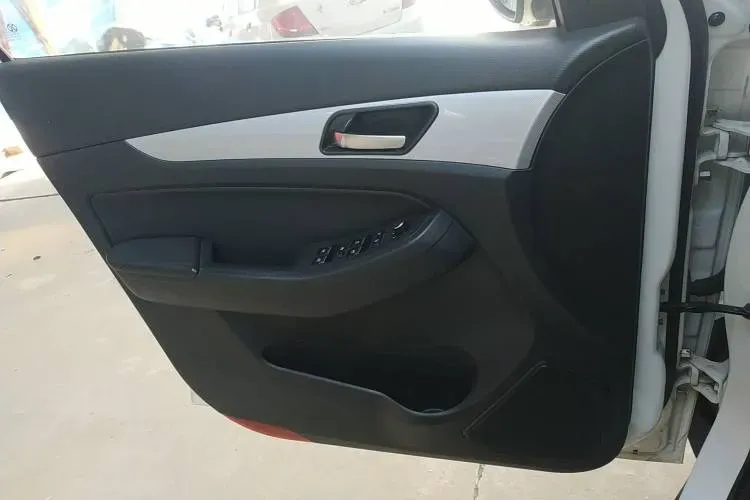 2016 BeiJing Auto Senova X55 1.5L 116HP L4 5MT,autocango,china used car exporter,china ev exporter,chinese used car exporter,chinese used ev exporter