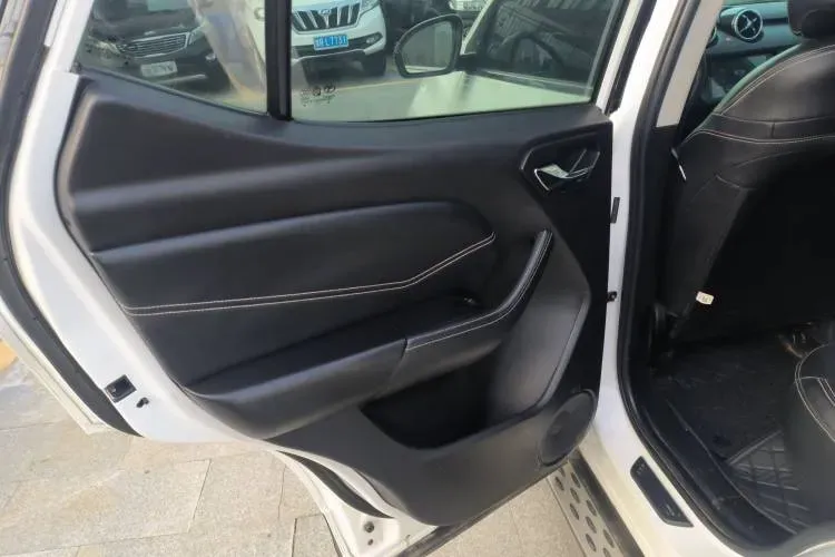 2019 Soueast DX3 1.5T 156HP L4 CVT,autocango,china used car exporter,china ev exporter,chinese used car exporter,chinese used ev exporter