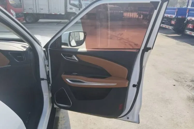 2017 Zotye T300 1.5L 112HP L4 5MT,autocango,china used car exporter,china ev exporter,chinese used car exporter,chinese used ev exporter